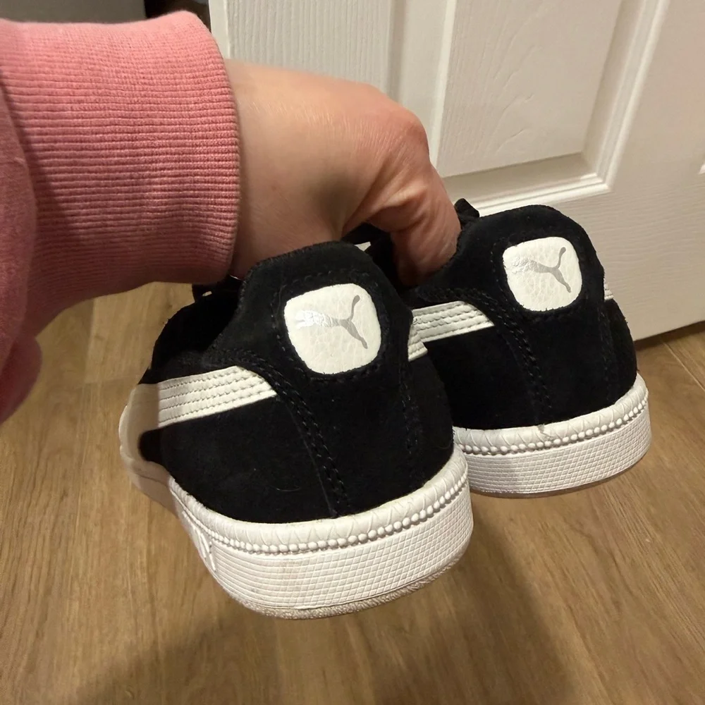 Puma Black and White Sneakers - Picture 7 of 8